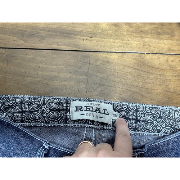 Ariat REAL Denim Women's Ivy Mid Rise Straight Leg Blue Denim Jeans 32R - Picture 4 of 10